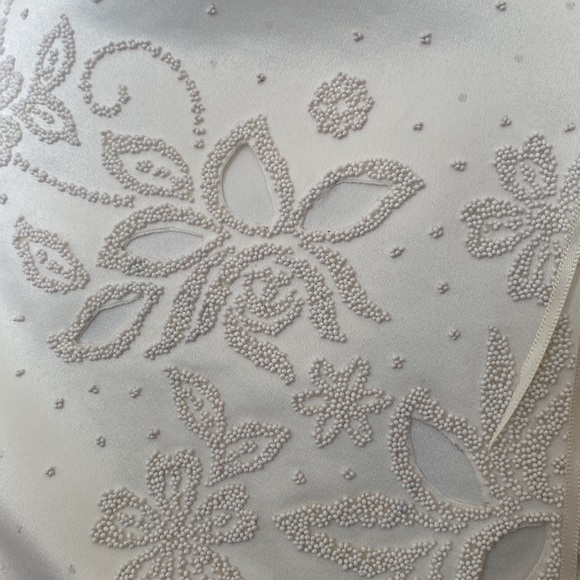 Off White Satin Dress - Picture 6 of 12